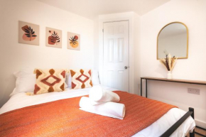 Leibish - Modern 2 Bed Serviced Apartment.